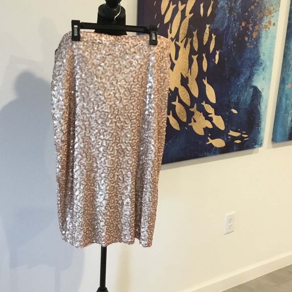 Elegant Sequin Pencil Skirt in Rose Gold